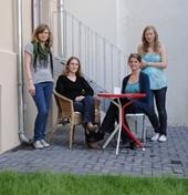 Auf unserer Terrasse im Hof Auf unserer Terrasse im Hof