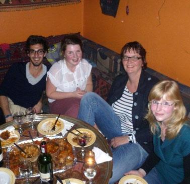 Auf der Long street in Kapstadt gab es alles, was das Herz begehrt, auch kurdisches Essen! sudafrika-journalismus-essen