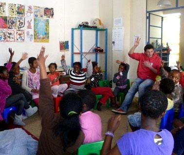 Neben anderen Themen durfte ich auch über das Kinderprojekt in Khayelitsha berichten sudafrika-journalismus-kinder