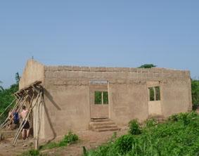 Unsere fast fertige Bibliothek ghana-hausbau-bibliothek