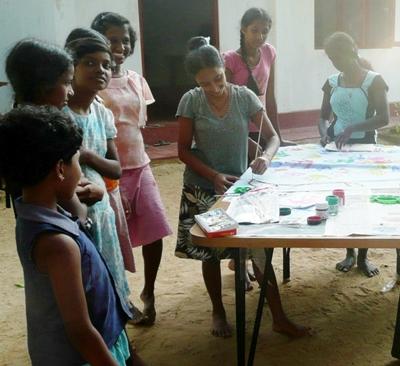 Painting with the students Painting with the students