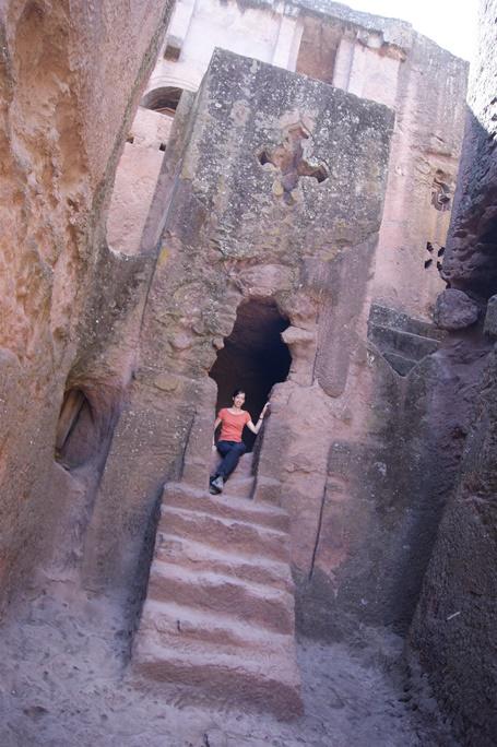 Voluntaria de Projects Abroad en Etiopía Lalibela, en uno de los viajes por el país