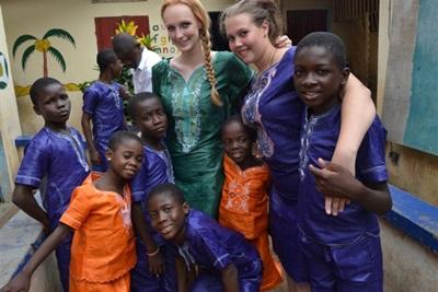 Les volontaires en mission humanitaire au togo Les volontaires en mission humanitaire au togo