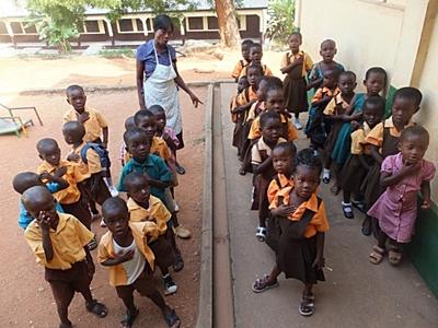 Maaike Wiggers & Sanne Leferink - Sociaal project, Ghana Maaike Wiggers & Sanne Leferink