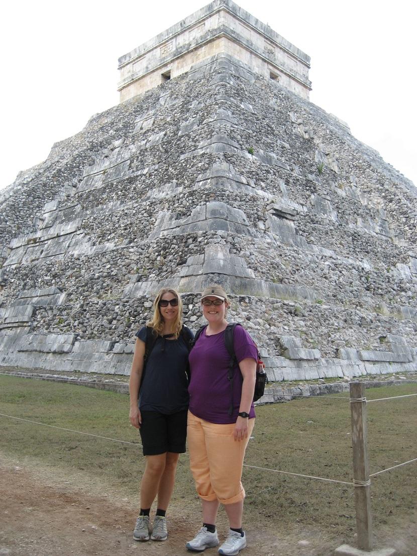Mayaruiner i Mexico Os foran en Mayapyramide
