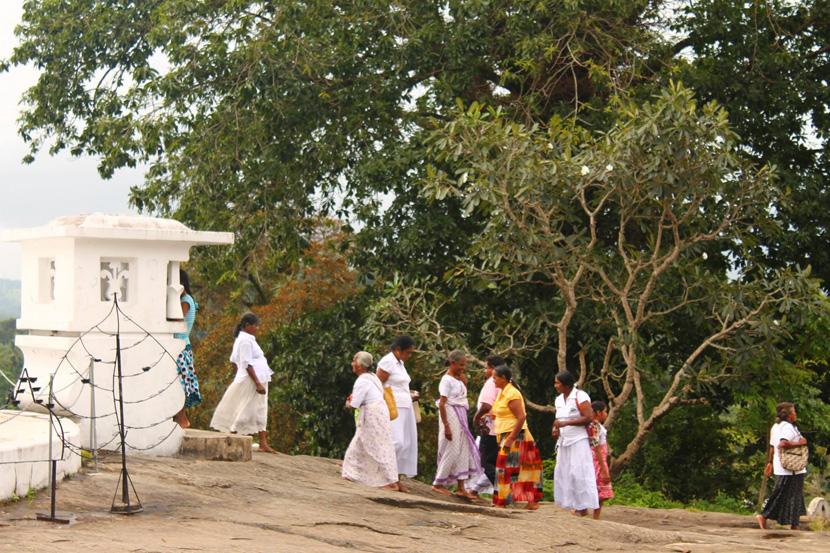 La statuetta del Buddha al Lankatilaka Temple Lankatilaka Temple, Sri Lanka