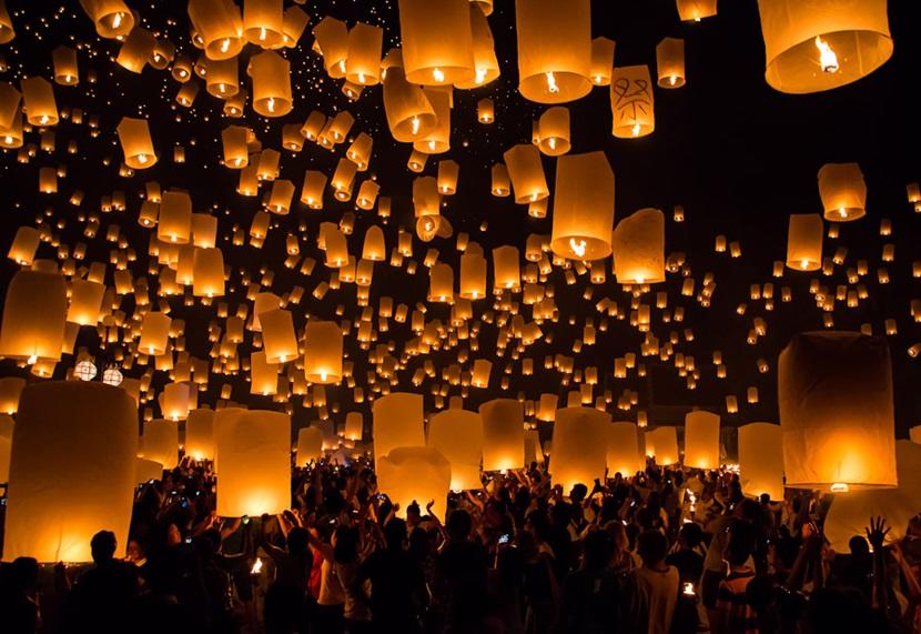 Celebrating Loi Krathong Celebrating Loi Krathong