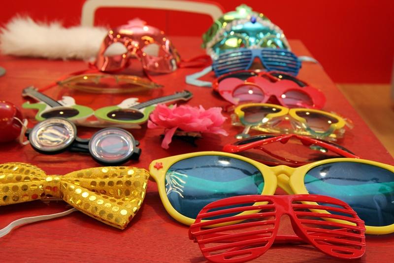 Image courtesy of Flickr, credit: gabia party Themed party table