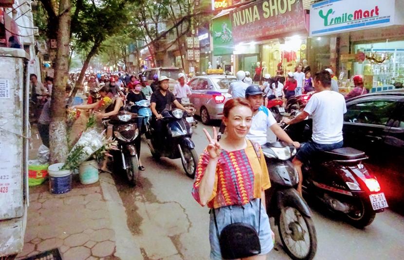 Australian volunteer on a busy road in Vietnam Australian Projects Abroad volunteer on a busy road in Vietnam