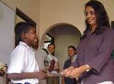 Shyamalee presenting certificates