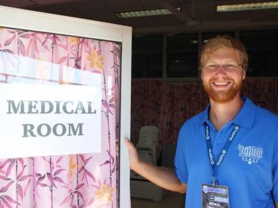 Tobias van der Sar joins the medical team at historic All Blacks game Projects Abroad Physiotherapy volunteer in Samoa joins the medical team during the Manu Samoa vs All Blacks rugby test match at Apia Park