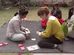 Opieka nad dziećmi w Nepalu Opieka nad dziećmi w Nepalu