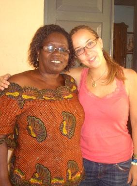 Meine Gastmutter Bridgette und ich Togo, Unterrichten Gastmutter