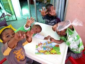 Im Kindergarten Südafrika, Sozialarbeit, Kindergarten
