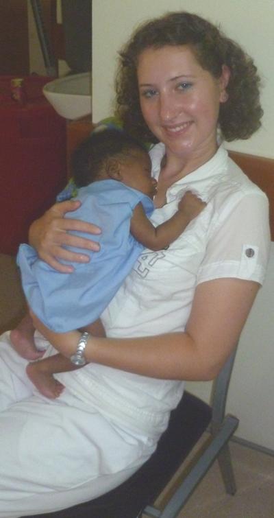 Im Mandeville Regional Hospital auf der Kinderstation jamaika-medizin-baby