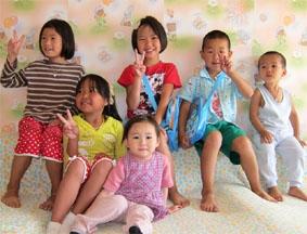 Gruppenfoto mongolei-sozialarbeit-kinder