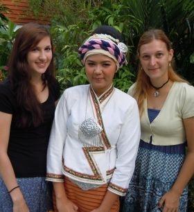 Meine Mitbewohnerin, Gastschwester und ich thailand-sozialarbeit-freiwillige