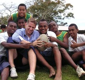 Rugby ist sehr beliebt Fidschi-Unterrichten-Rugby