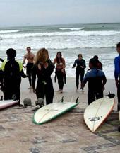 Vor dem Training machten alle Warm-ups Südafrika Surfen Warm-up