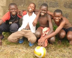 Das Siegerteam kenia-sozialarbeit-fussball