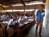 Ich stehe vor der Klasse togo-unterrichten-mit-kindern