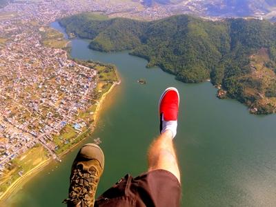 Paragliding über Pokhara/Phewa Lake nepal-medizin-paragliding