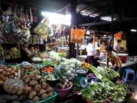 Auf dem Markt kambodscha-sozialarbeit-markt