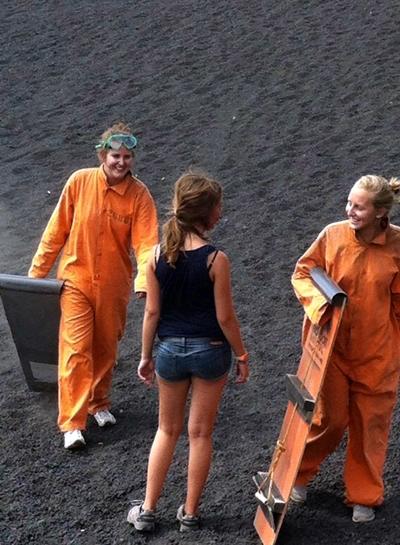 Beim Vulkanboarden haben wir den Cerro Negro erfolgreich überwunden Vulkanboarden