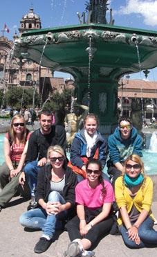Mit den Freiwilligen in Cusco peru sozialarbeit freiwillig