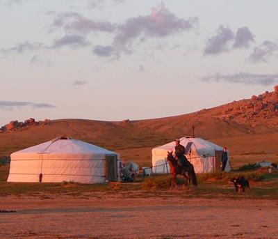Sonnenuntergang in der Steppe Sonnenuntergang in der Steppe