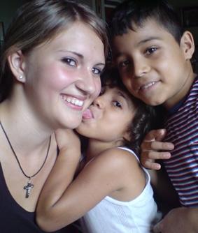 Zwei meiner Gastgeschwister und ich costa-rica-unterrichten-gastgeschwister