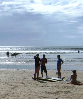 Surfen am Strand Playa Tamarindo costa-rica-unterrichten-playa-tamarindo