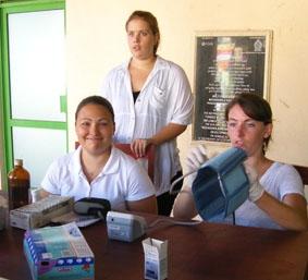 Medical Camp, bei dem Menschen aus den Tsunami Camps kostenlos untersucht wurden Sri Lanka, Medizin, Camp