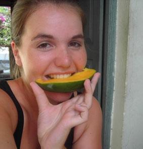 Ob Mango, Ananas oder Banane – alles einfach genial lecker! ghana-physiotherapie-freiwillige