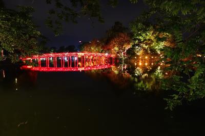 Hoankiem See bei Nacht Schauspiel in der Nacht, Vietnam