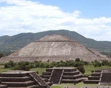 Ausflug zu den Pyramiden Sozialarbeit Mexiko Pyramide