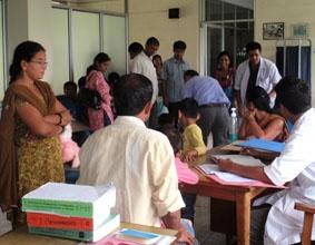 Hochbetrieb im Krankenhaus nepal-medizin-krankenhaus