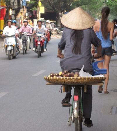Auf der Straße vietnam-sozialarbeit-hanoi