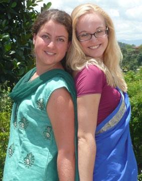 In singhalesischen Saris Sri Lanka Sozialarbeit Freiwillige