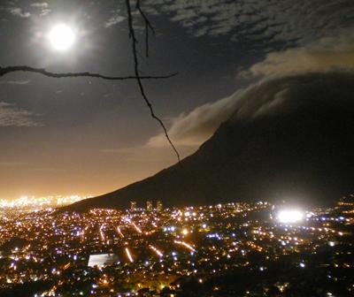 Kapstadt bei Nacht Südafrika Journalismus Kapstadt Nacht