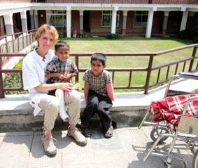 Meine kleinen Freunde und ich Nepal, Physiotherapie, Freiwillige