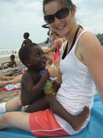 Ich am Strand mit Kindern Ich am Strand mit Kindern