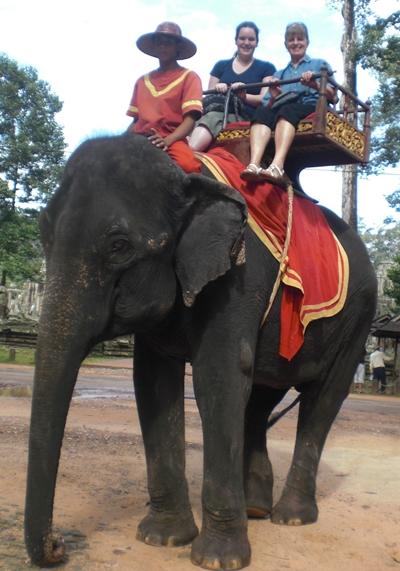 Elefantenritt in Ankor Wat kambodscha-sozialarbeit-elefant