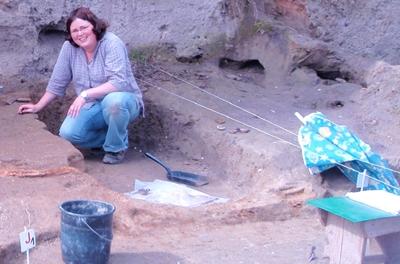 Bei der Ausgrabung Praktikum rumänien archäologie graben