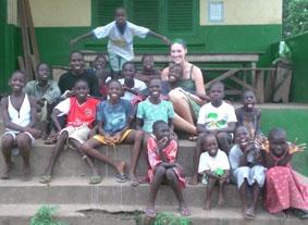 Mit den Kindern im Waisenhaus Ghana-Sozialarbeit-Waisenhaus