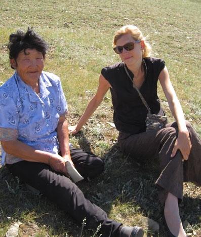 Dieser Frau halfen wir Land zu bekommen Mongolei Menschenrechte Projekt