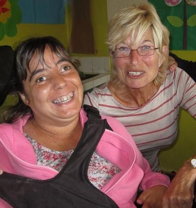 Soledad ist blind und sitzt wegen weiterer Behinderungen im Rollstuhl – sie war besonders traurig als ich ging Argentinien-Sozialarbeit-Rollstuhl
