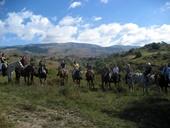 Mit den Freiwilligen von Projects Aborad auf dem Pferderücken Argentinien-Pferdetherapie - Gruppenfoto