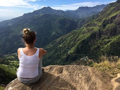 Flora var frivillig i Sri Lanka Flora på udflugt i Sri Lanka