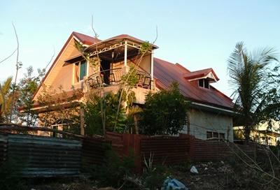 Host accommodation in the Philippines Holly Gray